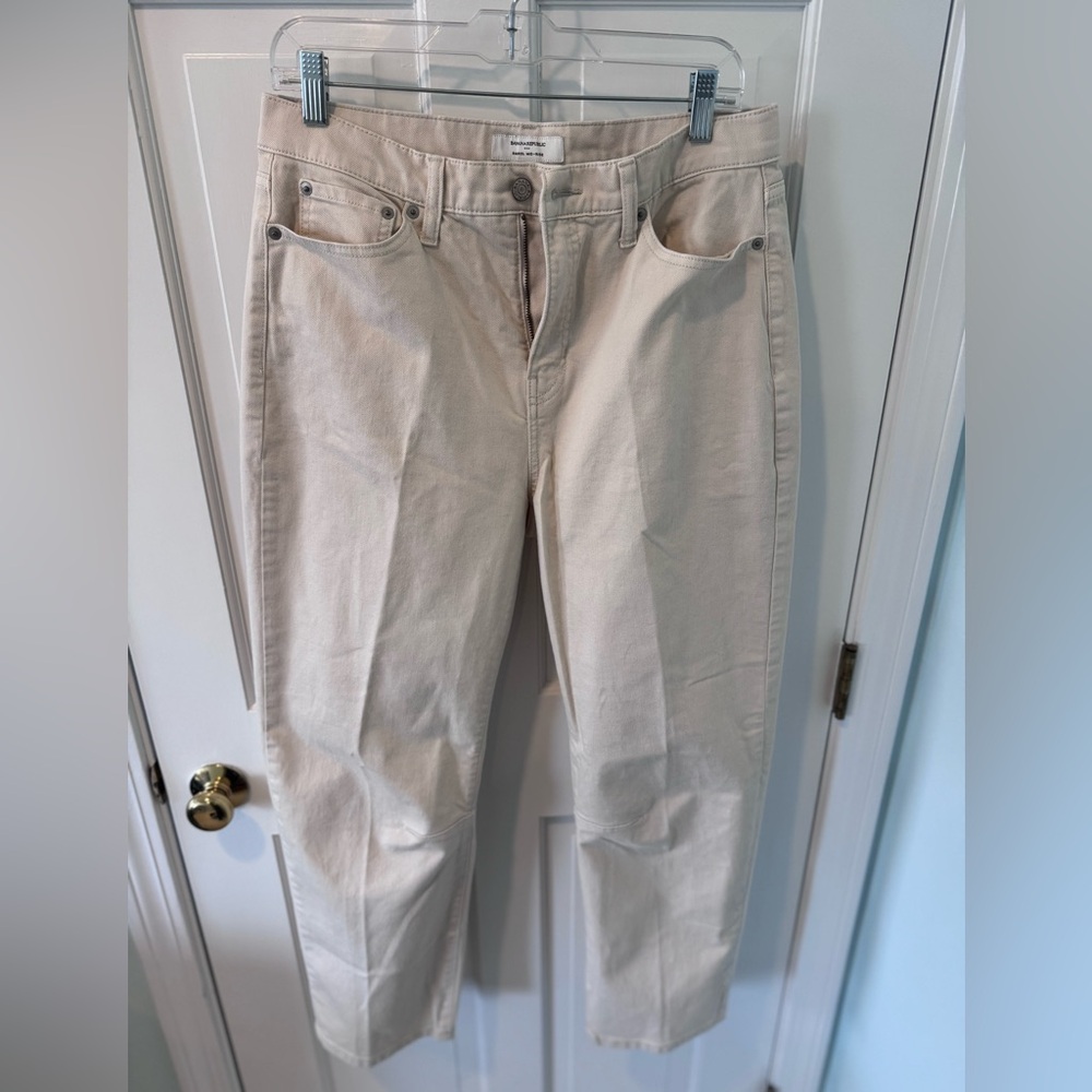Banana Republic Women's Barrel Mid-Rise Jeans in Cream - Tall